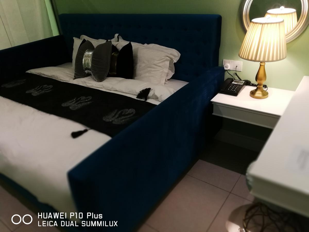 1 Day Car Hotel Station 18 Ipoh Exterior foto